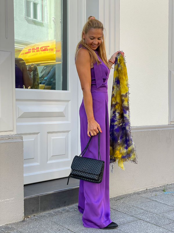 Langes Kleid in violett